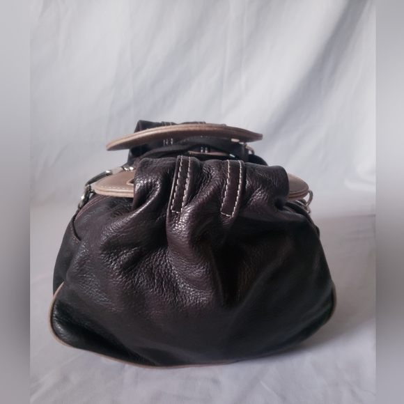 Beautiful Flawer Leather Purse. - Picture 2 of 7